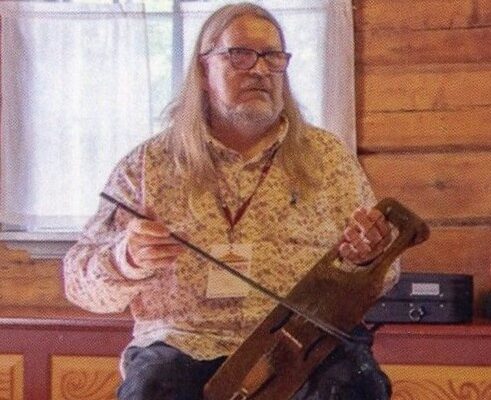 Jouhikanteleen sointi - kirjaesittely ja musiikkia