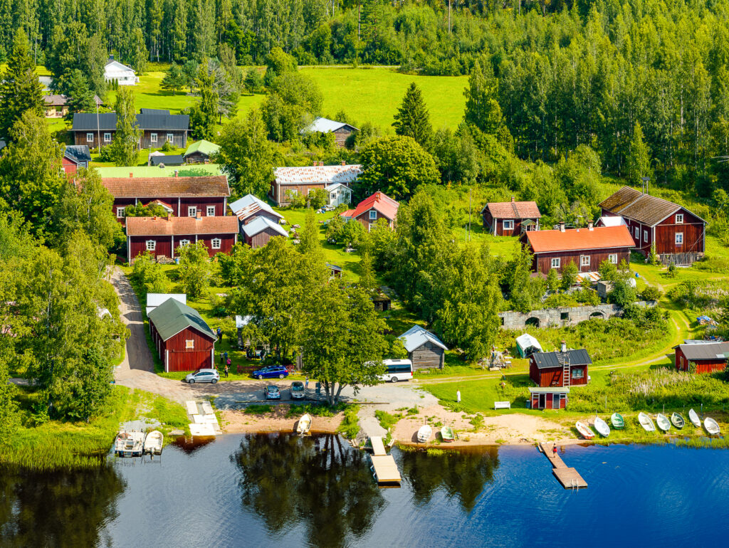 Ikaalisten kimppukylä