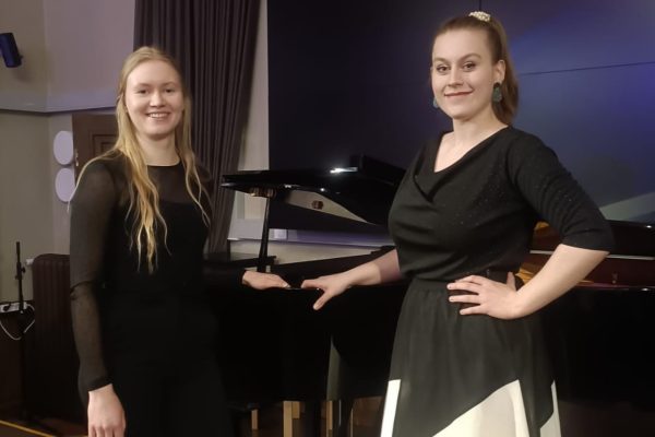 Kyynelistä kimallukseen -konsertti