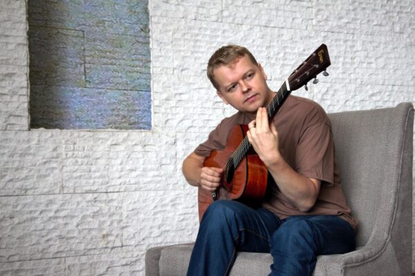 Suuret klassikot soolokitaralla - Tomi Paldanius