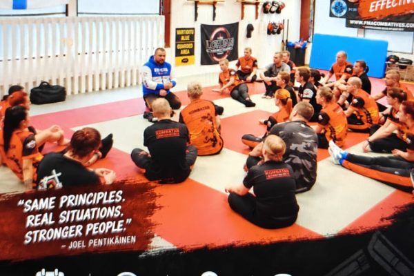 🥋 KOMBATAN IKAALINEN SYYSLEIRI 🥋